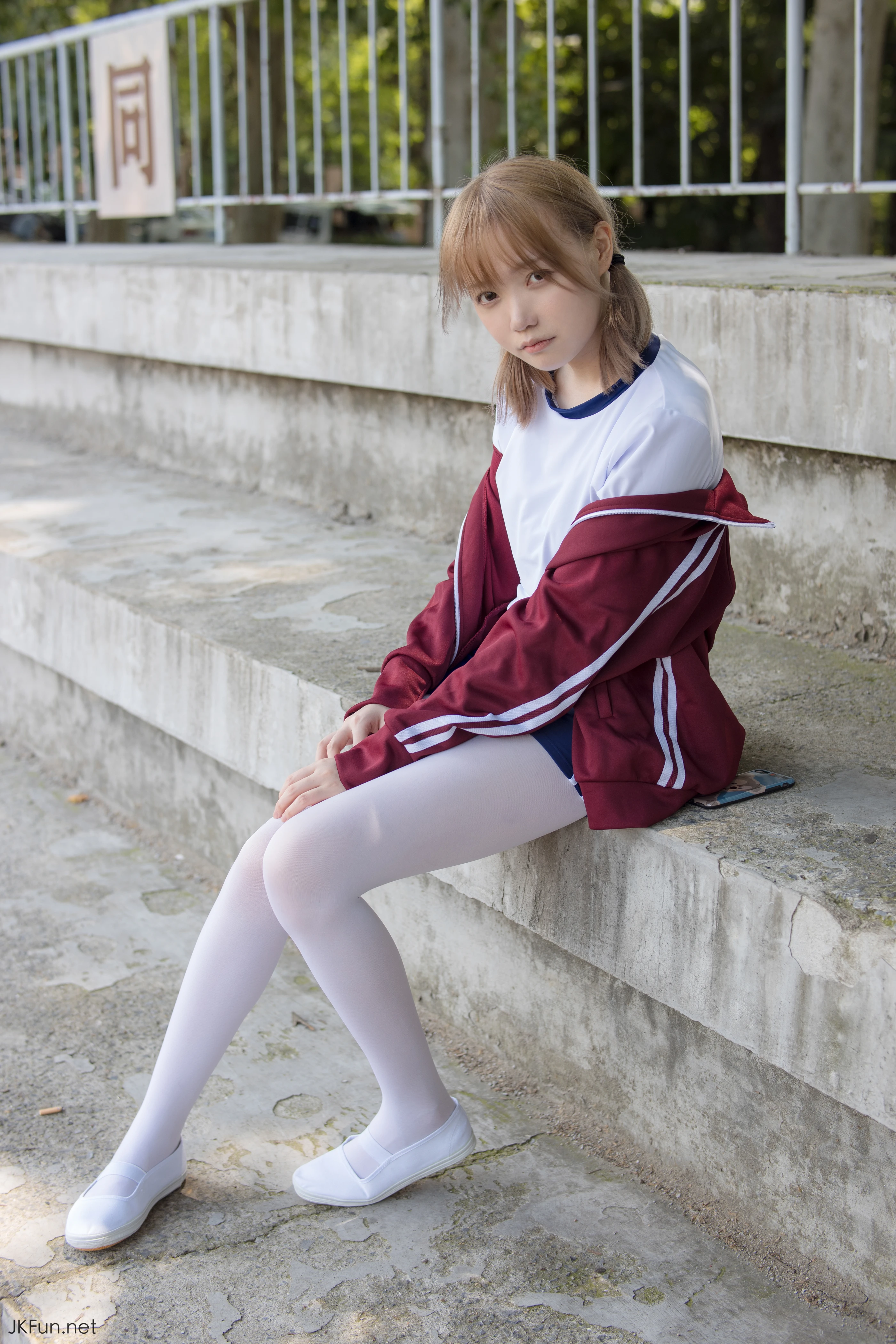 森萝财团 [JKFUN-019] 80D白丝外景体操服 Aika [107P 1V]插图